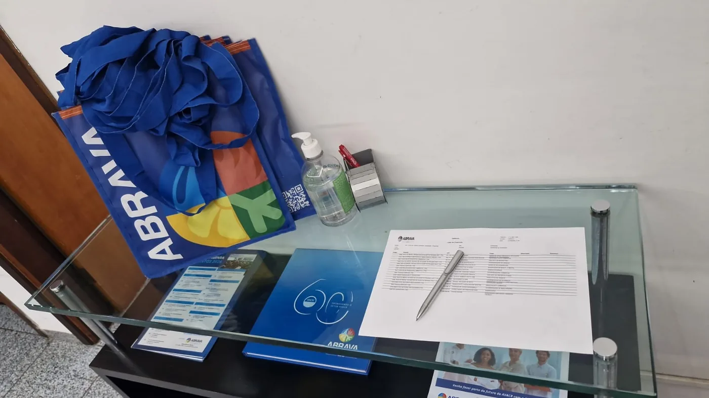 Material de apoio e lista de presença do Curso de Oratória Comercial na ABRAVA